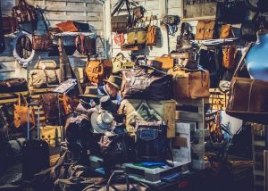 Quy Trình Làm Ra Túi Xách Da Nam Hàng Hiệu